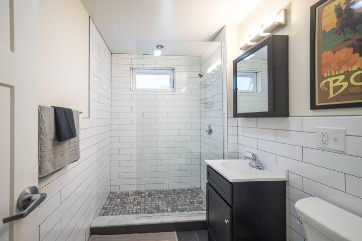 The Boston Rental - Multiple Floorplans Exterior photo